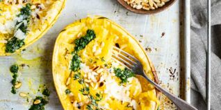 gefüllter Spaghettikürbis gefüllter Spaghettikürbis