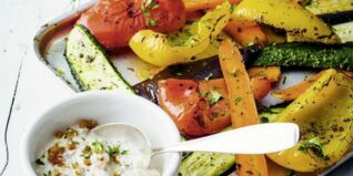 Mediterranes Grillgemüse an Tomaten-Oliven-Quark Mediterranes Grillgemüse an Tomaten-Oliven-Quark