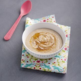 Haselnuss-Griessbrei Haselnuss-Griessbrei