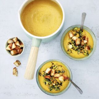 Kürbissuppe mit Orangen-Gremolata Kürbissuppe mit Orangen-Gremolata