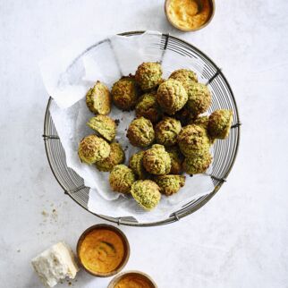 Falafel mit Ajvarrahm Falafel mit Ajvarrahm