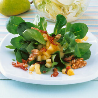 Feldsalat mit Äpfeln und Speck Feldsalat mit Äpfeln und Speck