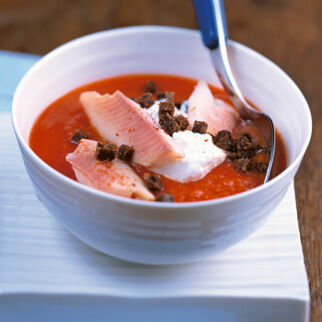 Tomatencremesuppe mit Forelle Tomatencremesuppe mit Forelle