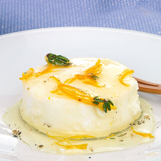 Ziegenkäse mit Orangenhonig Ziegenkäse mit Orangenhonig