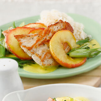 Currypute mit Äpfeln und Reis Currypute mit Äpfeln und Reis