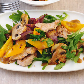 Warmer Puten-Gemüse-Salat Warmer Puten-Gemüse-Salat