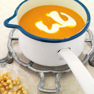 Kürbissuppe mit Kartoffeln Kürbissuppe mit Kartoffeln