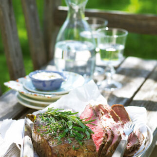 Zartes Senf-Kräuter-Roastbeef Zartes Senf-Kräuter-Roastbeef