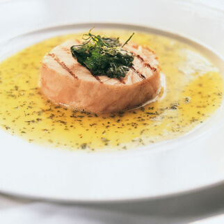 Schwertfisch mit Zitronen-Oregano-Sauce Schwertfisch mit Zitronen-Oregano-Sauce