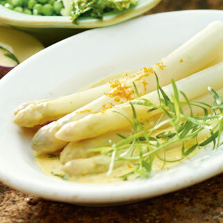 Spargel mit Orangen-Hollandaise Spargel mit Orangen-Hollandaise