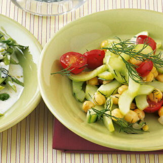 Gurke mit Kichererbsen Gurke mit Kichererbsen