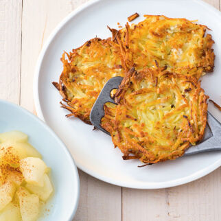 Tofu-Rösti mit Kompott Tofu-Rösti mit Kompott