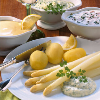 Spargel mit drei Saucen Spargel mit drei Saucen