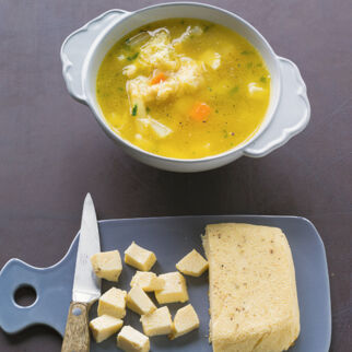 Gemüsebrühe mit Eierstich Gemüsebrühe mit Eierstich