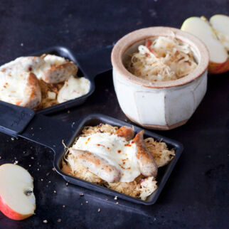 Krautpfännchen mit Rostbratwurst Krautpfännchen mit Rostbratwurst