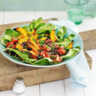 Feldsalat mit Kürbis und Linsenvinaigrette Feldsalat mit Kürbis und Linsenvinaigrette