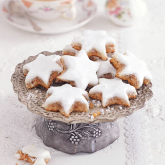 Zimtsterne mit Marzipan Zimtsterne mit Marzipan