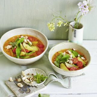 Bohnen-Kartoffel-Curry mit Cashews Bohnen-Kartoffel-Curry mit Cashews