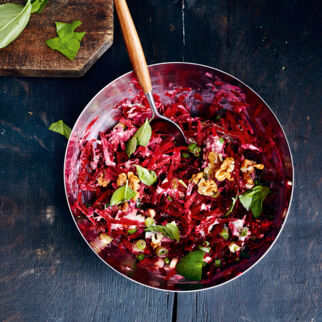 Rohkostbarkeit aus Roter Bete Rohkostbarkeit aus Roter Bete