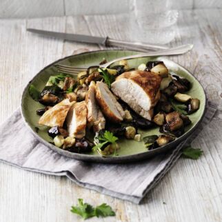 Hühnerbrustfilets mariniert und mit Ofengemüse Hühnerbrustfilets mariniert und mit Ofengemüse