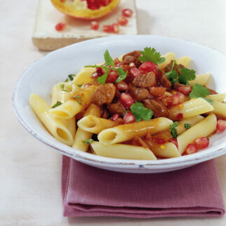 Lammragout mit Granatapfelkernen Lammragout mit Granatapfelkernen