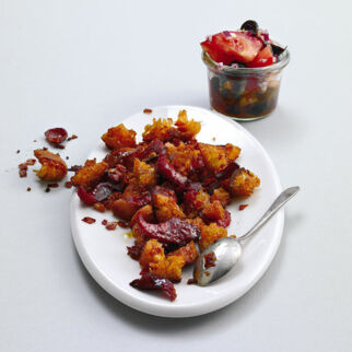 Geröstete Brotkrumen mit Chorizo Geröstete Brotkrumen mit Chorizo