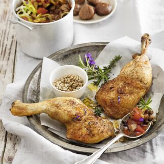 Hähnchenkeulen auf Provence-Gemüse Hähnchenkeulen auf Provence-Gemüse