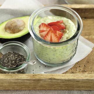 Avocado-Erdbeer-Bowl mit Chia Avocado-Erdbeer-Bowl mit Chia