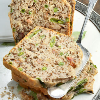 Grüne-Bohnen-Cake mit Walnüssen Grüne-Bohnen-Cake mit Walnüssen