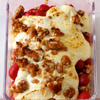 Quarkauflauf mit Kirschen Quarkauflauf mit Kirschen