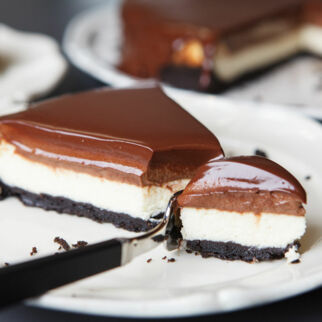 Chocolate Mousse Cheesecake mit Oreo Boden Oreo Chocolate Mousse Cheesecake