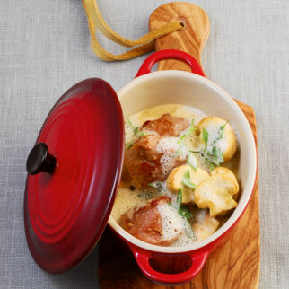 Kalbsragout mit Estragon-Senf-Sahne Kalbsragout mit Estragon-Senf-Sahne