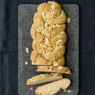 Hefezopf ohne Mehl Hefezopf ohne Mehl