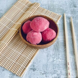 Rote Mochi mit Frischkäse Füllung Mochi rot