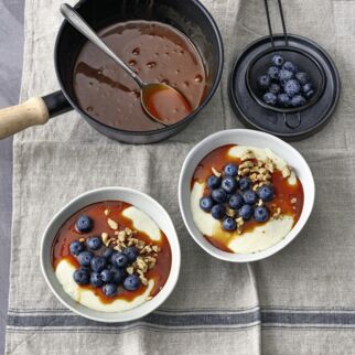 Grieß mit Karamellsauce Grieß mit Karamellsauce