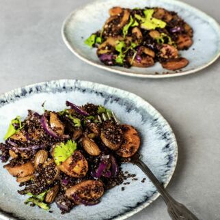Quinoa mit gerösteten Möhren, Koriander und Mandeln Quinoa mit gerösteten Möhren, Koriander und Mandeln