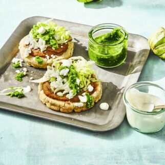 Sopes mit Salsa Sopes mit Salsa