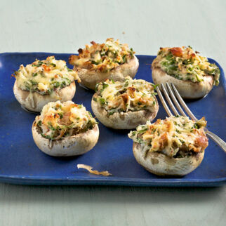 Riesenchampignons mit Käsefüllung Riesenchampignons mit Käsefüllung