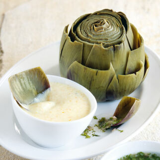 Artischocken mit zwei Saucen Artischocken mit zwei Saucen