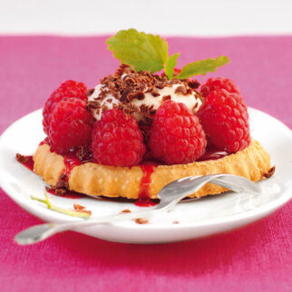Himbeer-Torteletts mit Eierlikörquark Himbeer-Torteletts mit Eierlikörquark