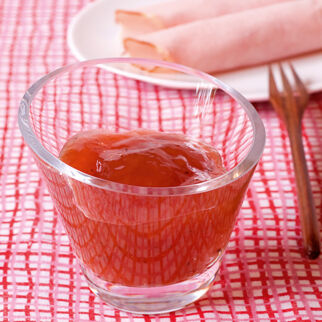 Wassermelonenkonfitüre mit Schokolade Wassermelonenkonfitüre mit Schokolade