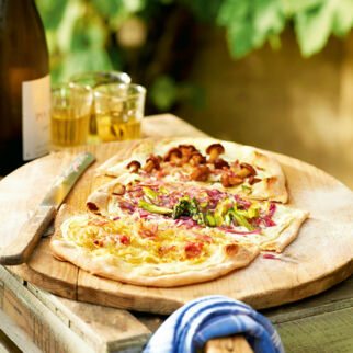 Elsässer Flammkuchen Elsässer Flammkuchen