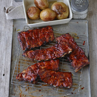 Spareribs mit homemade BBQ-Sauce Spareribs mit homemade BBQ-Sauce
