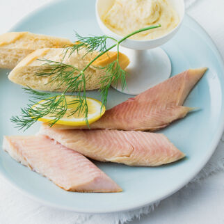 Golden geräucherte Forelle Golden geräucherte Forelle