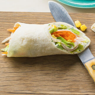 Gemüse-Meerrettich-Wraps mit Pute Gemüse-Meerrettich-Wraps mit Pute