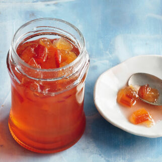 Weißweingelee mit Nektarinen Weißweingelee mit Nektarinen