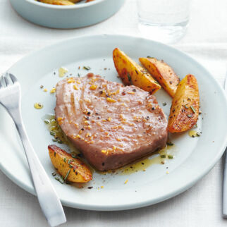 Thunfisch mit Rosmarinkartoffeln Thunfisch mit Rosmarinkartoffeln