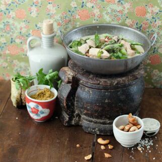 Grünes Hähnchen-Gemüse-Curry Grünes Hähnchen-Gemüse-Curry