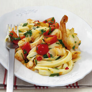 Knoblauchgarnelen mit Tomaten Knoblauchgarnelen mit Tomaten