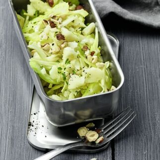 Topinambur-Rohkostsalat mit Fenchel Topinambur-Rohkostsalat mit Fenchel